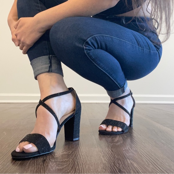 Black Strappy Heels π€ Kelly & Katie Black Strappy Heel Size 8 π€ Comfy! - Picture 5 of 11